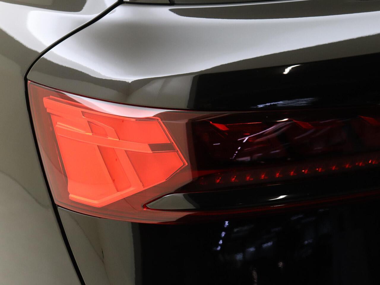 Audi Q7 55 TFSI e quattro Pro Line S | Panoramadak | Luchtvering | Trekhaak | Parkeerassistent | Head-up display | 3-zone airco | LED matrix verlichting | 360 camera | Bang & Olufsen |