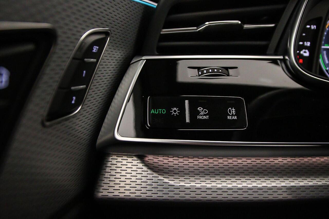 Audi Q7 55 TFSI e 394PK quattro Pro Line S | Pano | B&O | Head Up | 4-wielbest.| Trekhaak | S-Line | Adapt. Cruise | Dodehoeksensoren |