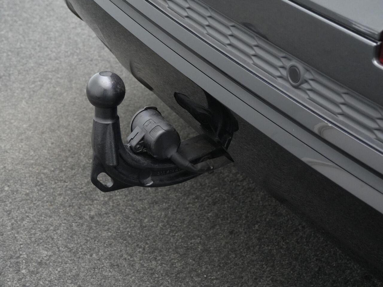 Audi Q7 55 TFSI e 381 pk Tiptronic quattro Pro Line S / S-Line | Panoramadak | Trekhaak | Head-Up Display | Rondomzicht camera | Carbon spiegelkappen | Zwart optiekpakket plus | 21 inch