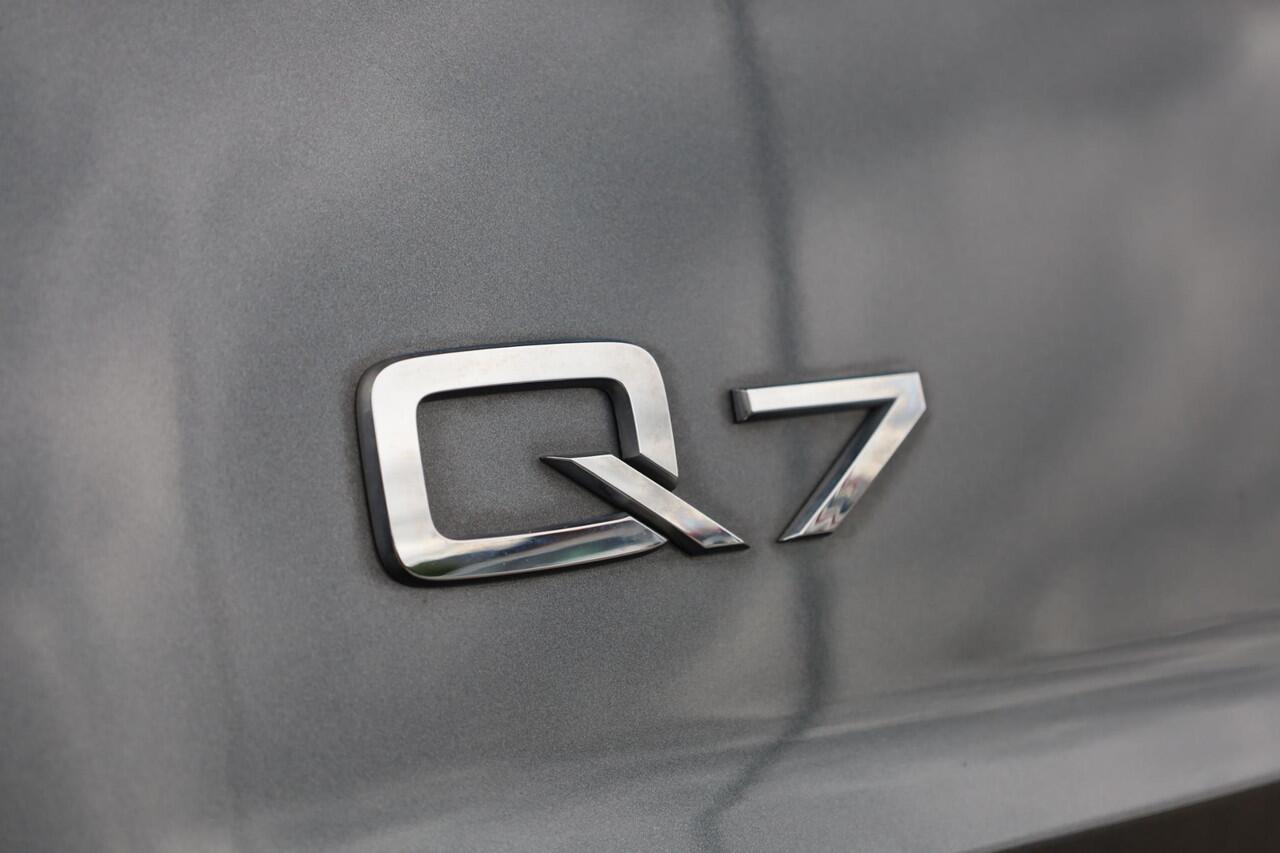 Audi Q7 55 TFSI e quattro Pro Line S 380PK / 280kW Hybride, Lederen bekleding, 21" LMV, honingraat, servo sluiting portieren, dodehoek sensor, achteruitrijcamera, parkeersensoren voor en achter, voorstoelen verwarmbaar, Bose Sound System, verstelbare achterbank, 