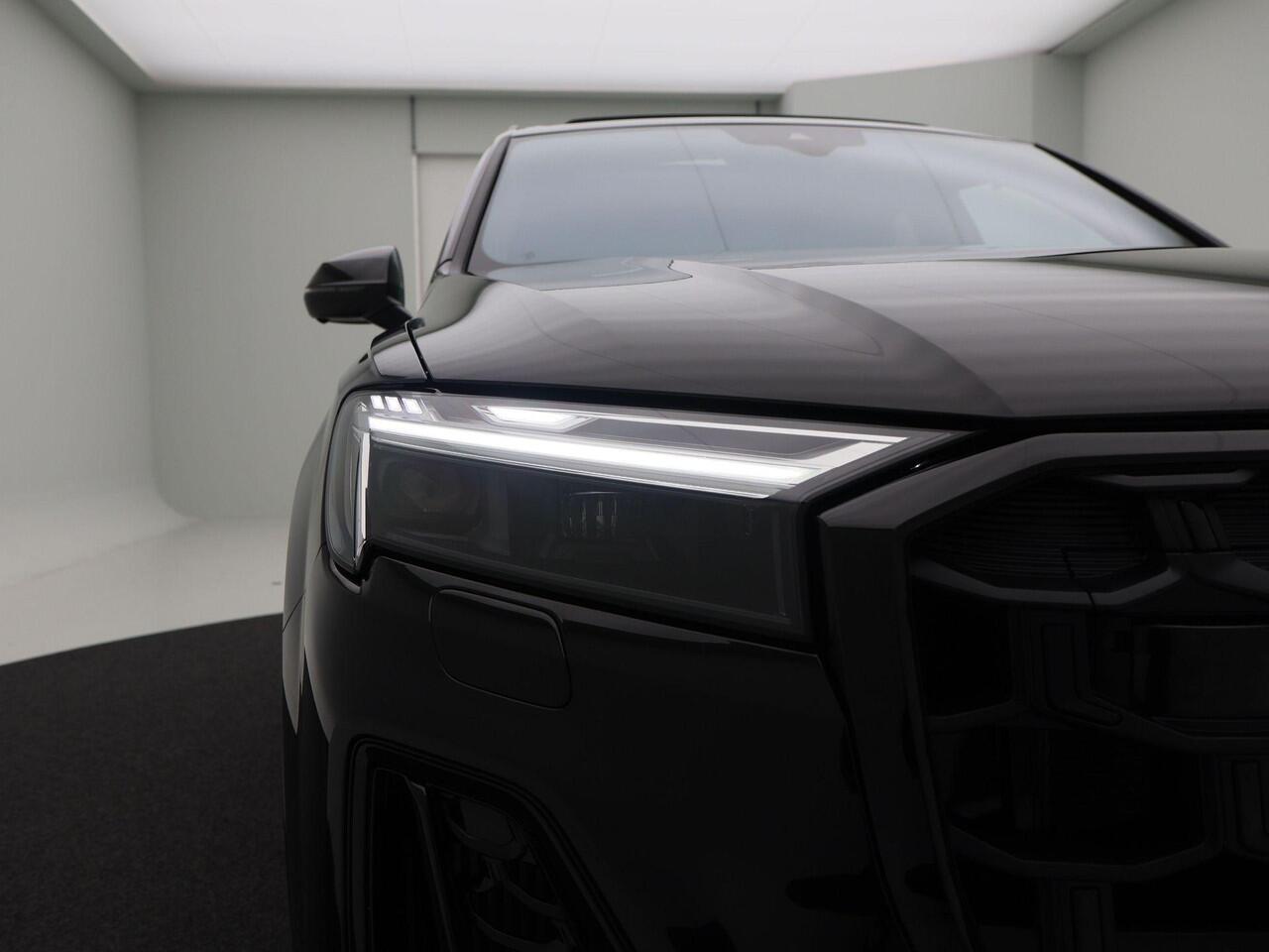 Audi Q7 55 TFSi e 380 Pk quattro S-Line | Full LED | Panoramadak | Zwart Optiek | Trekhaak | 21 Inch | Adaptive Cruise | B&O Audio | 20.301 Km!!