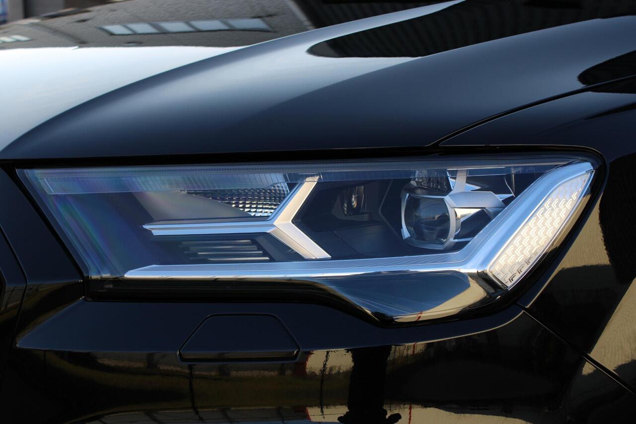 Audi Q7 55 TFSI e quattro S LINE PANO RS STOEL SFEER TREKH