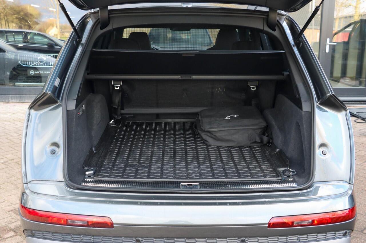 Audi Q7 55 TFSI e Quattro S Line 340pk | B&O Audio | Black Pack | Trekhaak