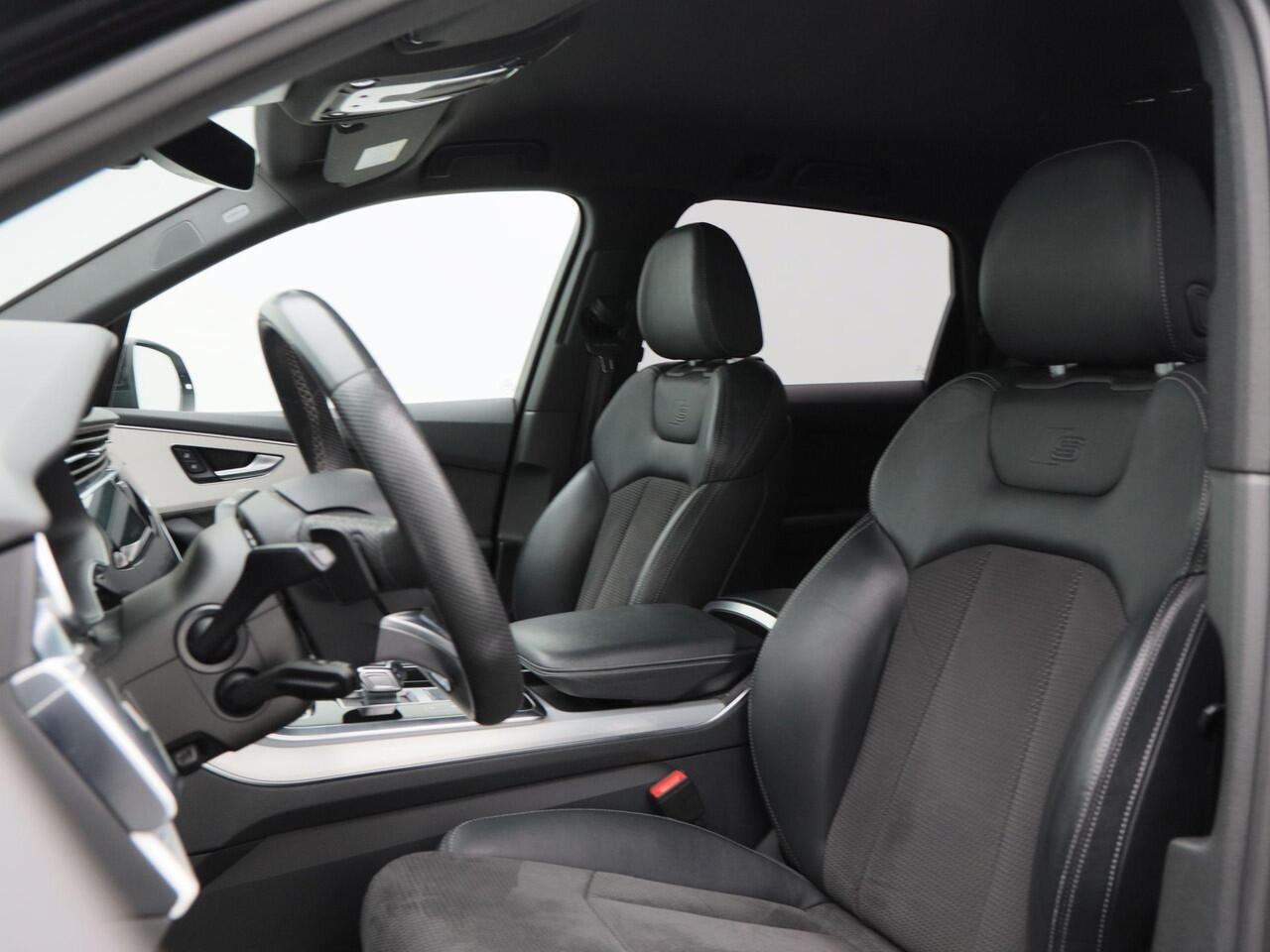 Audi Q7 55 TFSi e quattro S-Line 340 Pk Automaat | Luchtvering | Head-Up | B&O Audio | Trekhaak Elektrisch | Carplay | ECC | LED | 23 Inch | 93.077 Km