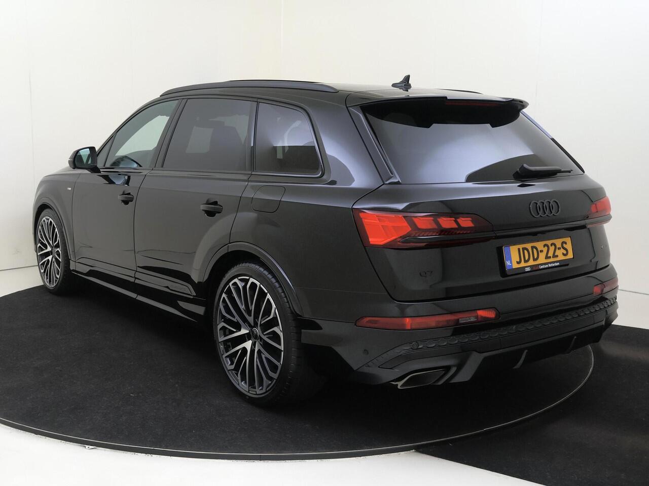 Audi Q7 55 TFSI e quattro Pro Line S | Panoramadak | Luchtvering | Trekhaak | Parkeerassistent | Head-up display | 3-zone airco | LED matrix verlichting | 360 camera | Bang & Olufsen |