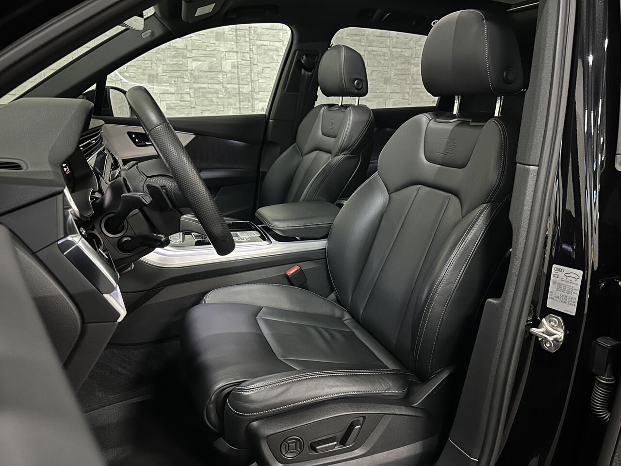 Audi Q7 55 TFSI e S-Line | Panorama | Leder | Luchtvering | LED-Matrix | Keyless-Go | Memory | Stoelverwarming V+A | Camera | Virtual-Cockpit | 3-Zone Clima | Draadloos Laden | Standkachel | Getint Glas |