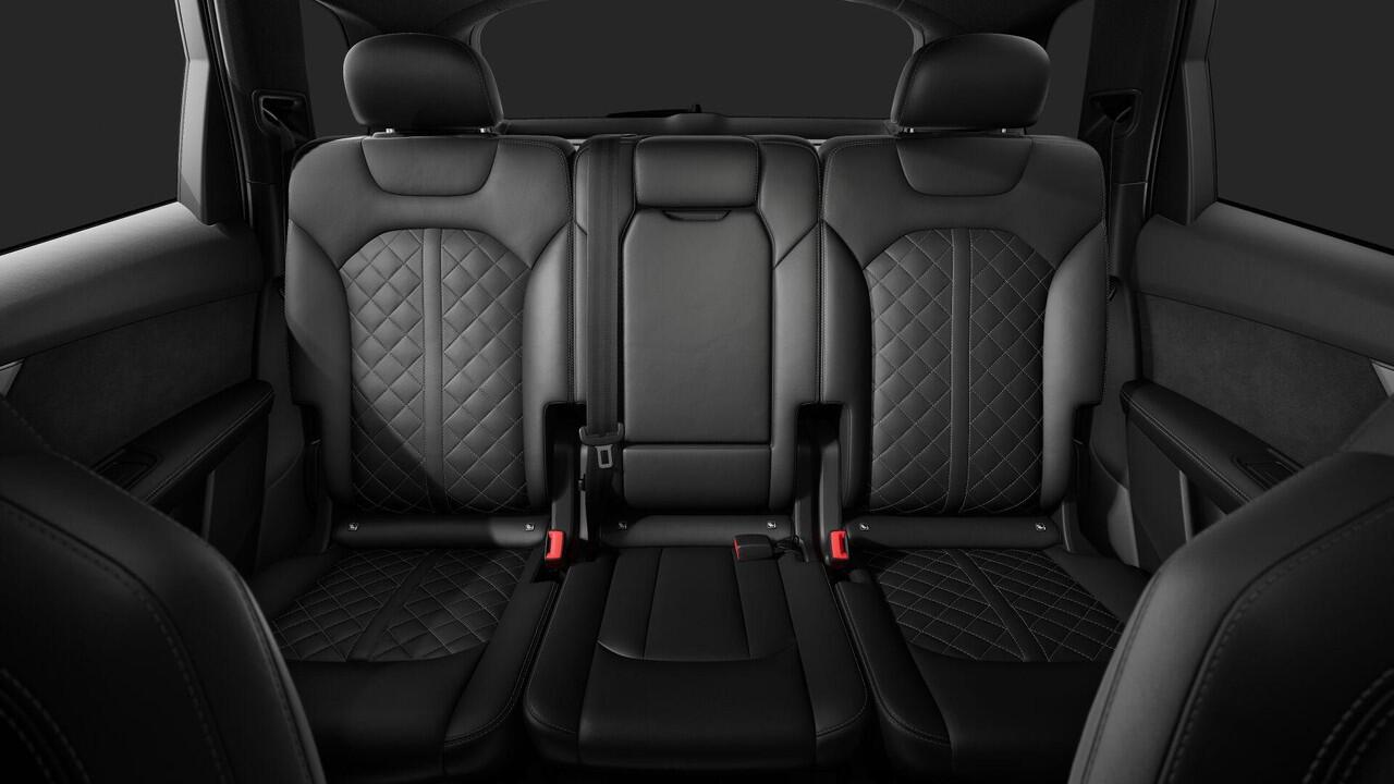 Audi Q7 55 TFSI e quattro Pro Line S 394pk Panoramadak | Omgevingscamera's | ACC | B&O | Vierwielbesturing | Sportstoelen Plus | leder interieur ruitpatroon, | Trekhaak | Keyless |