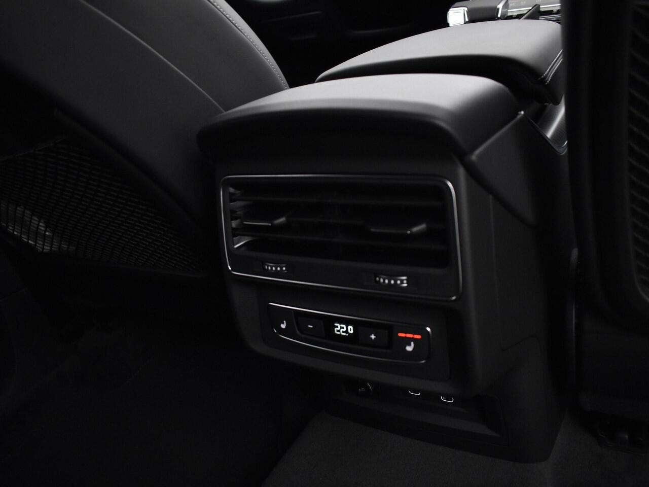 Audi Q7 60 TFSI e quattro Pro Line S Competition 490 PK · Audi Exclusive kleur · 22" LM Velgen · HD matrix + Audi Laserlicht · Digitale OLED achterlichten · vierwielbesturing · Servosluiting