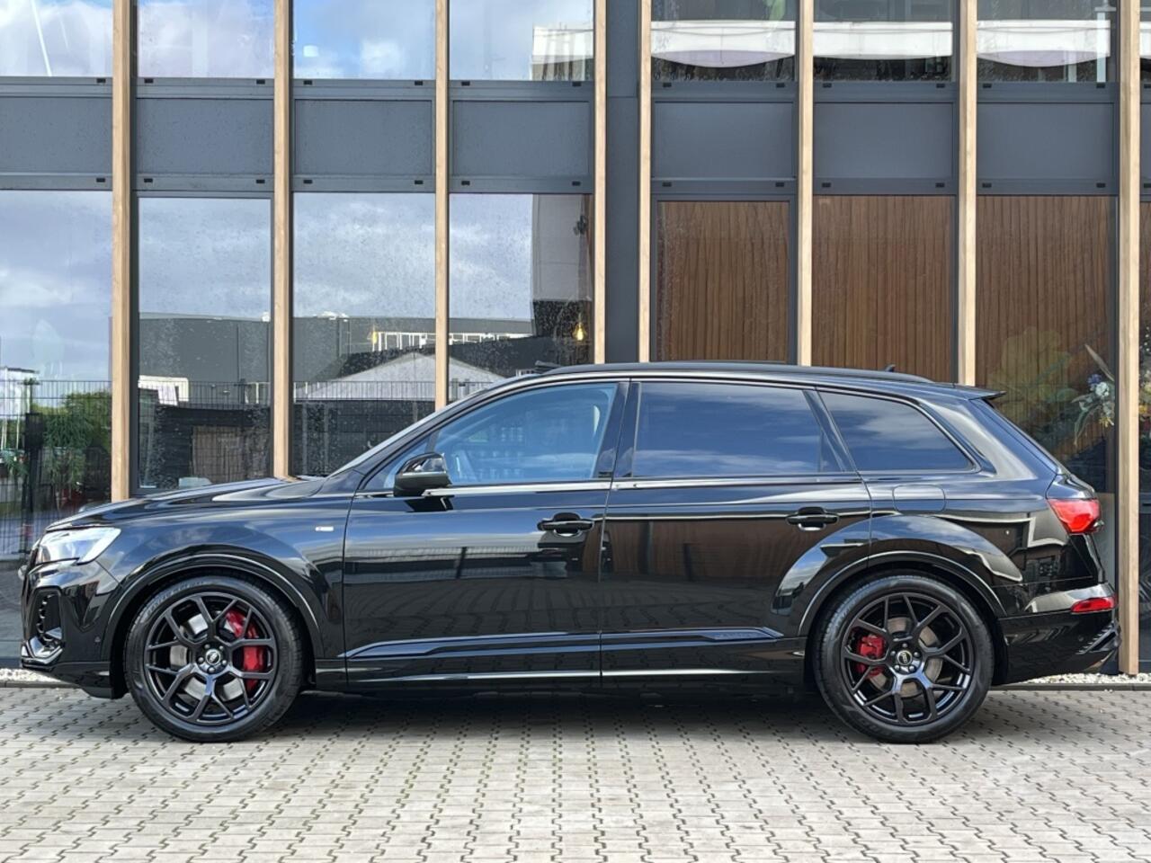 Audi Q7 60 TFSI e Quattro 490pk | Panorama-dak | Led | Trekhaak |