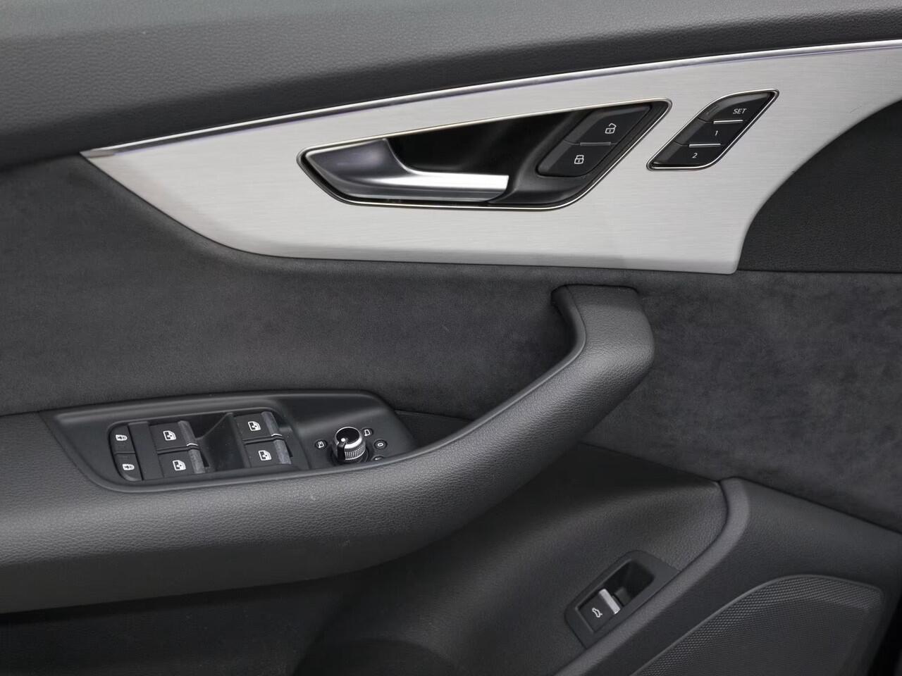 Audi Q7 50 TDI quattro S Line 286 PK Grijs Kenteken ACC Trekhaak Luchtvering Memory LED 20 Inch Black Pack