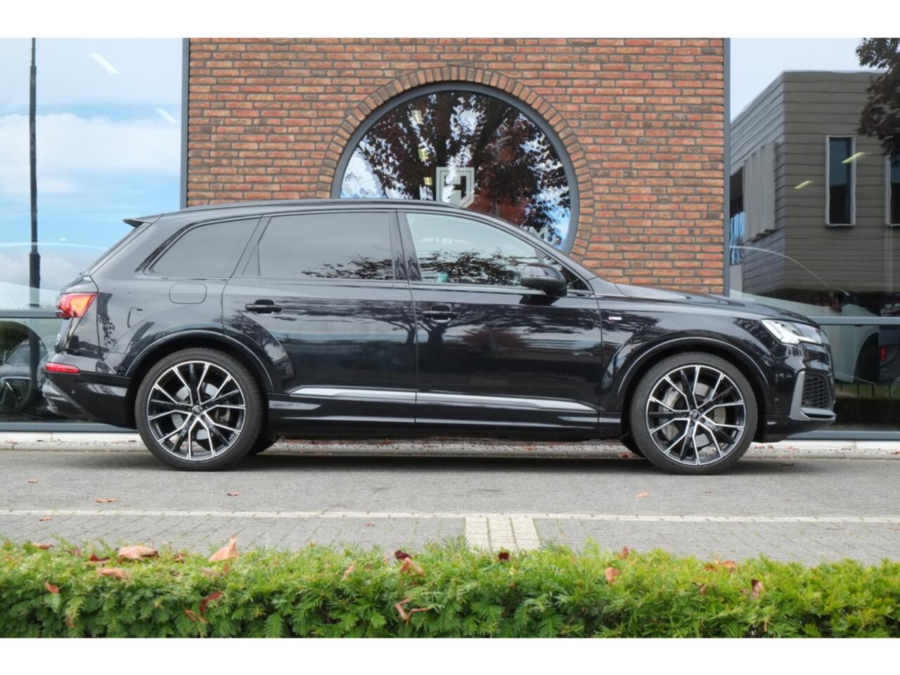 Audi Q7 55 TFSI e quattro S-LINE ACC, Head-up di