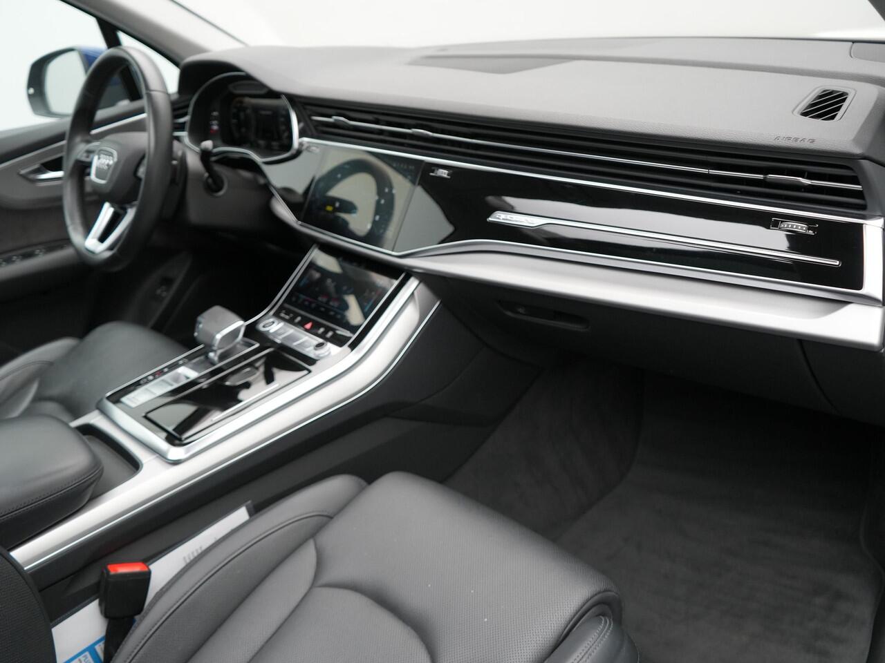Audi Q7 55 TFSI e Quattro Pro Line Plug In Hybrid 381pk Dealer O.H PHEV | Luchtvering | Trekhaak Af Fabriek | Panodak | Adaptive Cruise | 21 "L.M Matrix LED | Camera | Lederen Sportstoelen Memory & Ventilatie | Navigatie | Keyless | Virtual | DAB | Softclos