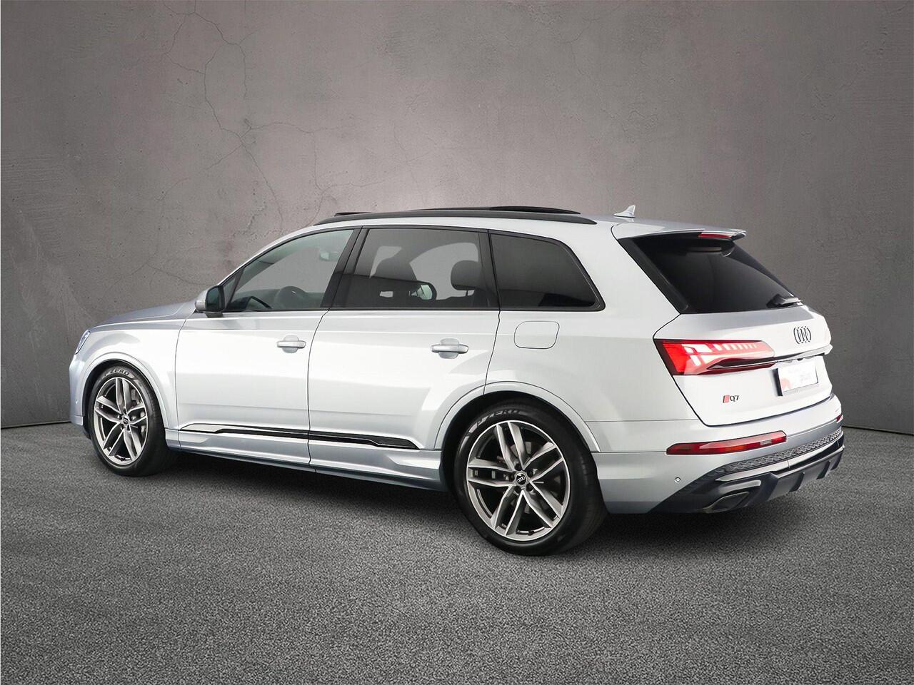 Audi Q7 55 TFSI e 394PK quattro Pro Line S | Pano | B&O | Head Up | 4-wielbest.| Trekhaak | S-Line | Adapt. Cruise | Dodehoeksensoren |