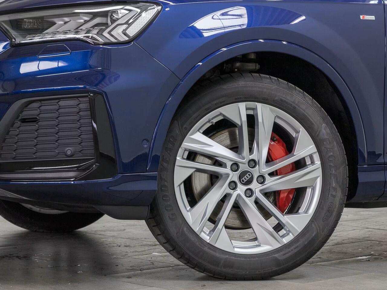 Audi Q7 50 TDI quattro S Line 286 PK Grijs Kenteken ACC Trekhaak Luchtvering Memory LED 20 Inch Black Pack