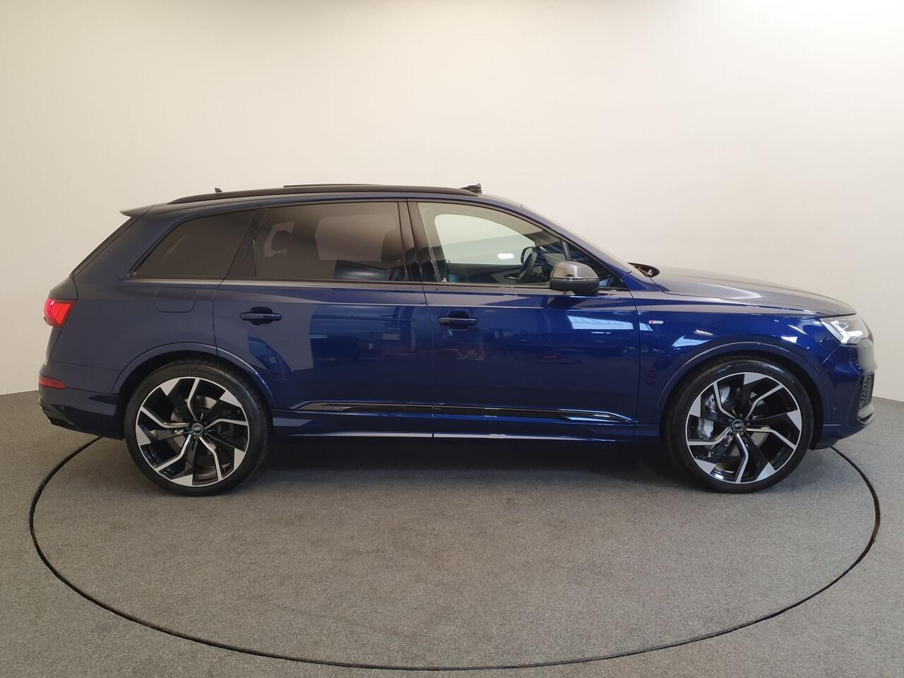 Audi Q7 55 TFSI e quattro S-Line Panoramadak, Luchtvering, Wegklapbare Trekhaak, 23"