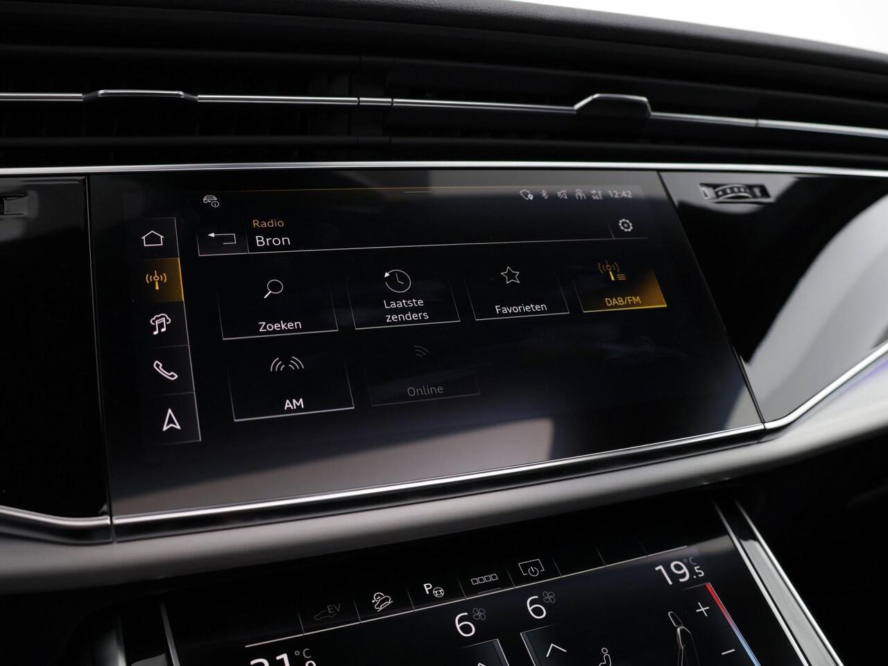 Audi Q7 55 TFSI e quattro Pro Line S 394 PK · Assistentie pakket plus, remote park · Glazen panoramadak · Vierwielbesturing · B&O Premium 3D