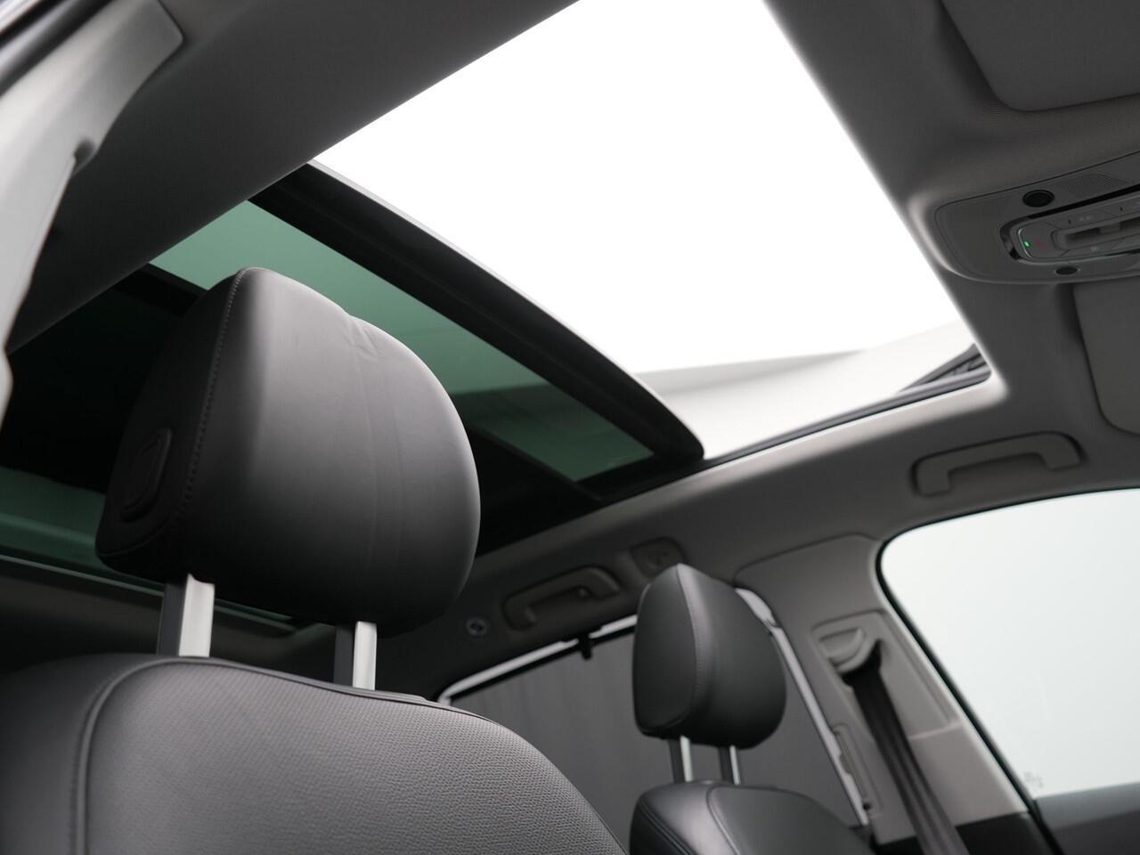 Audi Q7 55 TFSI e Quattro Pro Line Plug In Hybrid 381pk Dealer O.H PHEV | Luchtvering | Trekhaak Af Fabriek | Panodak | Adaptive Cruise | 21 "L.M Matrix LED | Camera | Lederen Sportstoelen Memory & Ventilatie | Navigatie | Keyless | Virtual | DAB | Softclos