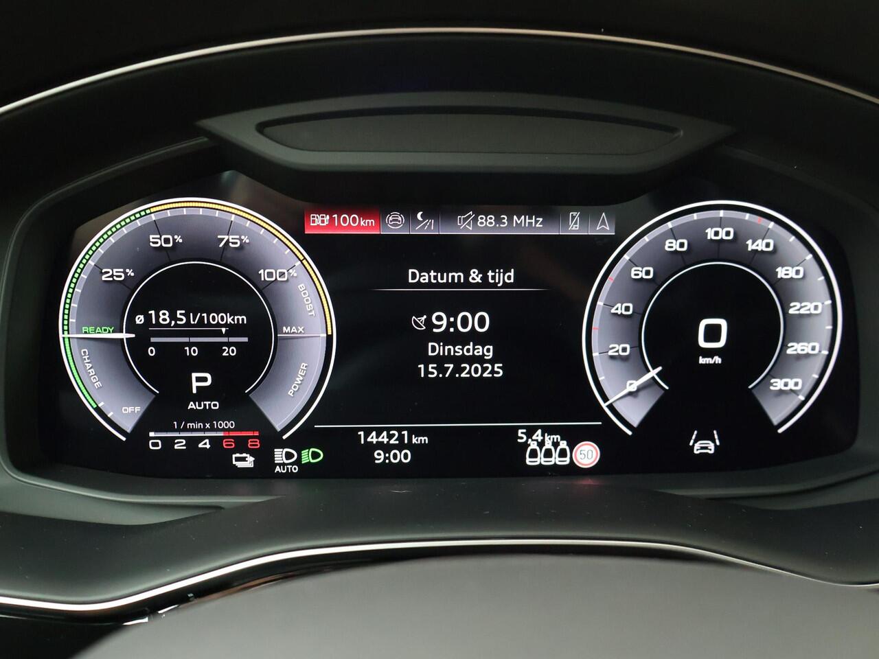 Audi Q7 60 TFSI e quattro Pro Line S Competition | 490 PK | SoH 97% | Panoramadak | Trekhaak | Nachtzicht-assistent | Vierwielbesturing | Matrix LED-koplampen | Head-up display |