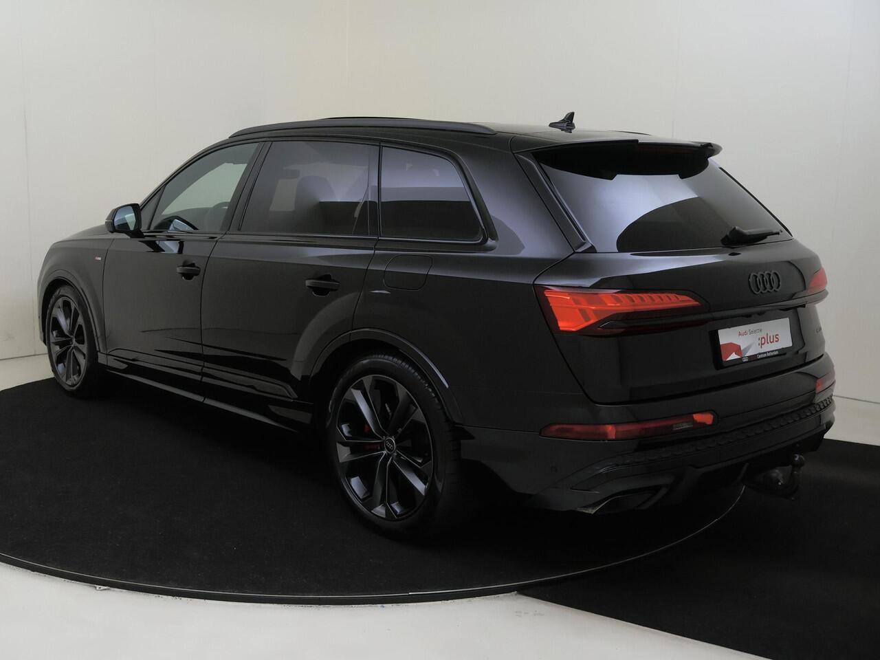 Audi Q7 55 TFSI e quattro Pro Line S | Panoramadak | Vierwielbesturing | Trekhaak | Bang & Olufsen | Luchtvering | 3-zone airco | Head-up display | 360 camera |