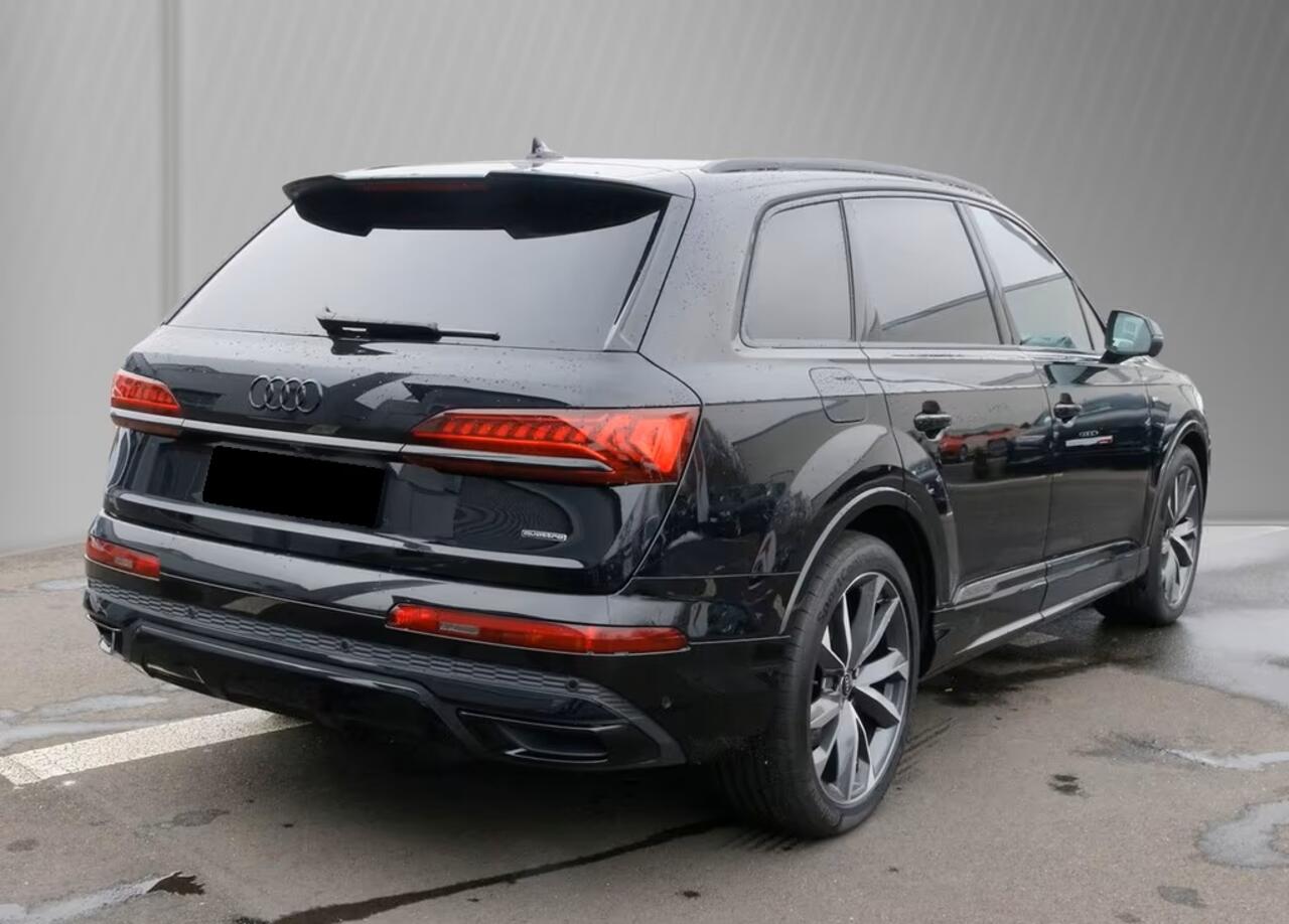 Audi Q7 50 TDI quattro S Line 286 PK Grijs Kenteken ACC Trekhaak Luchtvering 21 Inch Panoramadak Head-Up Memory LED Black Pack