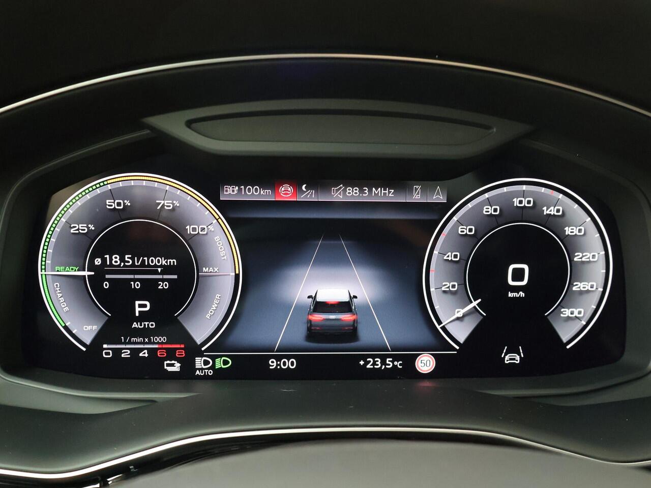 Audi Q7 60 TFSI e quattro Pro Line S Competition | 490 PK | SoH 97% | Panoramadak | Trekhaak | Nachtzicht-assistent | Vierwielbesturing | Matrix LED-koplampen | Head-up display |