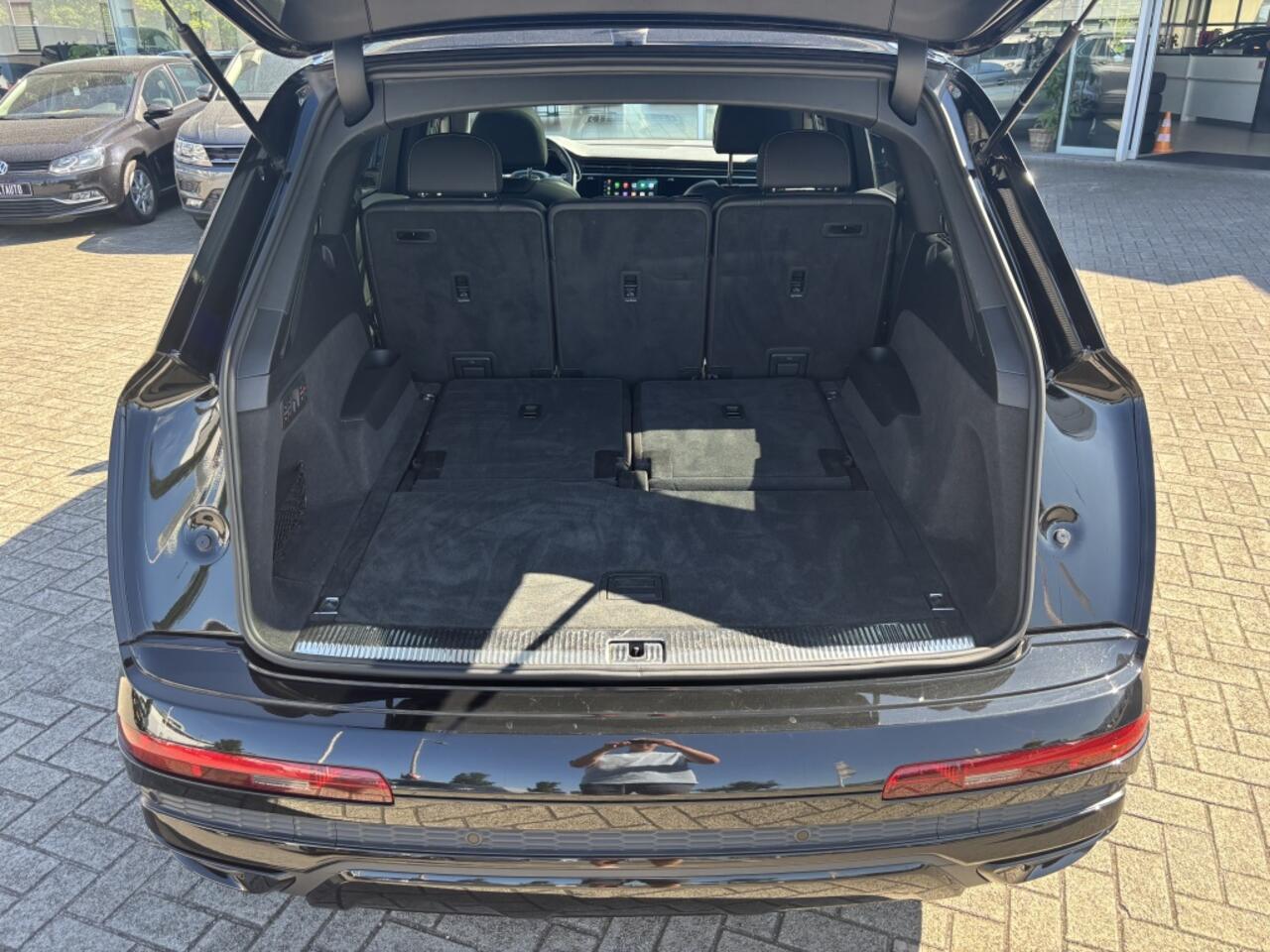 Audi Q7 55 TFSI Quattro S-line Adv 7p A-Pilot Head-up Softclose