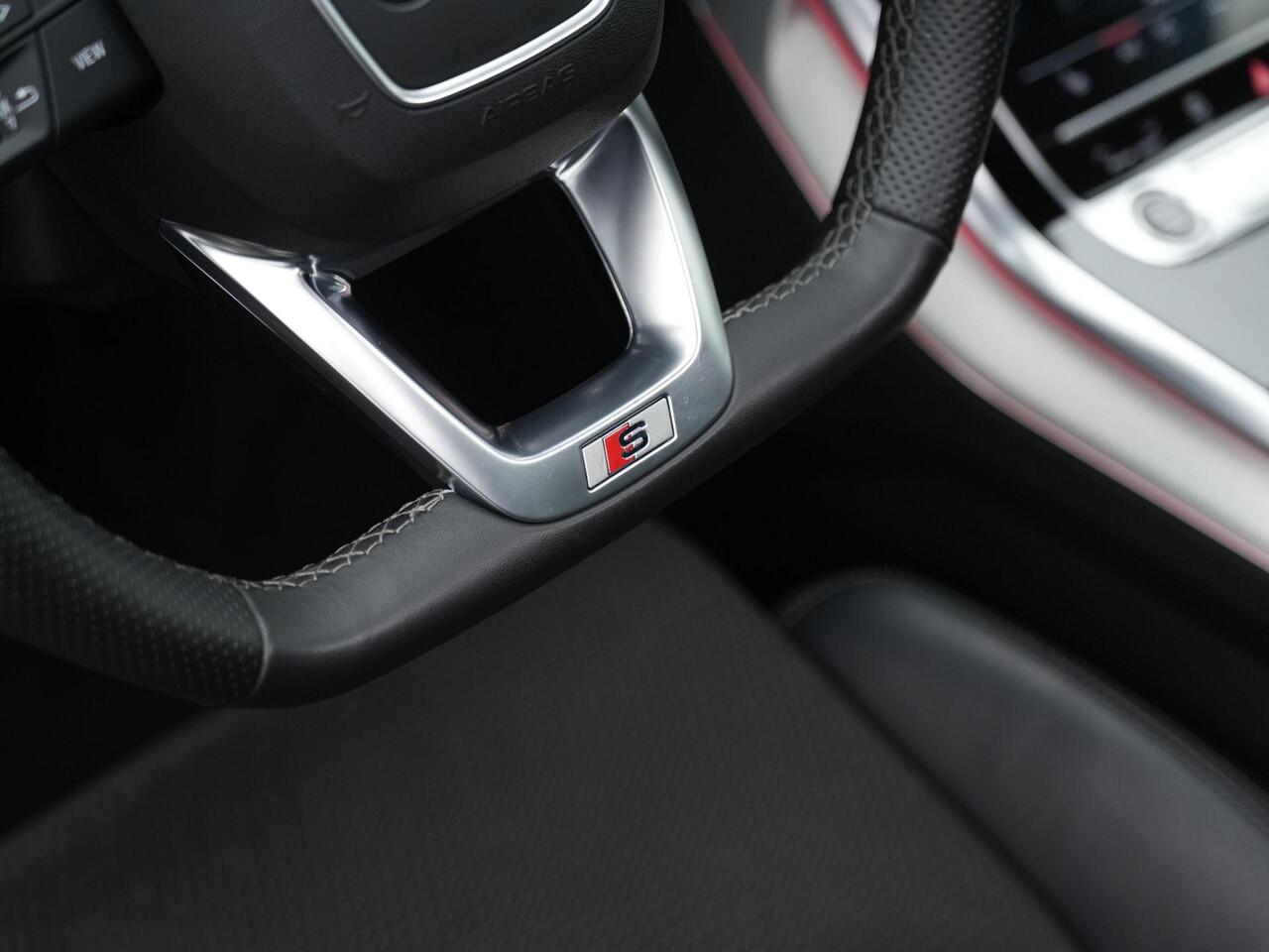 Audi Q7 55 TFSI e 381 pk quattro S-Line | Panoramadak | 360 Camera | Geheugenstoel | Leder/alcantara