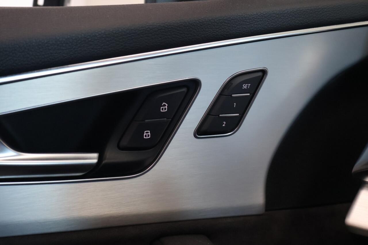 Audi Q7 55 TFSI e QUATTRO S-Line Plus | Panorama | RS Zetels | luchtveri