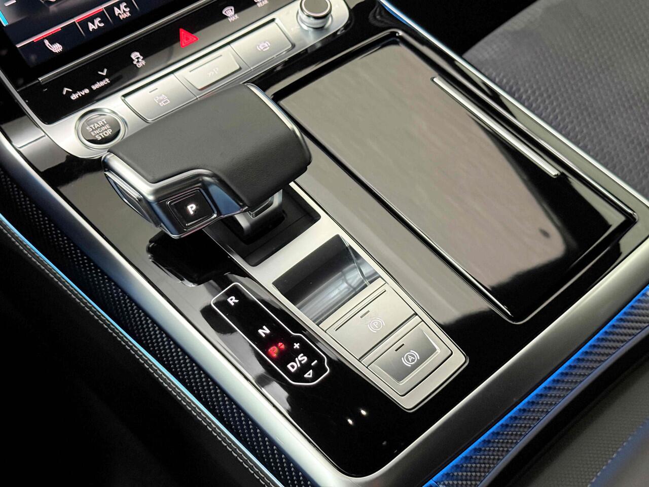 Audi Q7 50 V6 TDI 7-Persoons S-Line | 360 Camera | Trekhaak | ACC | Panorama | B&O Sound | Head-Up | Soft-Close | Matrix-LED | 4-Zone Clima | Stoelverwarming V+A | Keyless-Entry | Standkachel | Luchtvering | Tour-Pakket | Memory | Sfeerverlichting | Stuurverwarmi