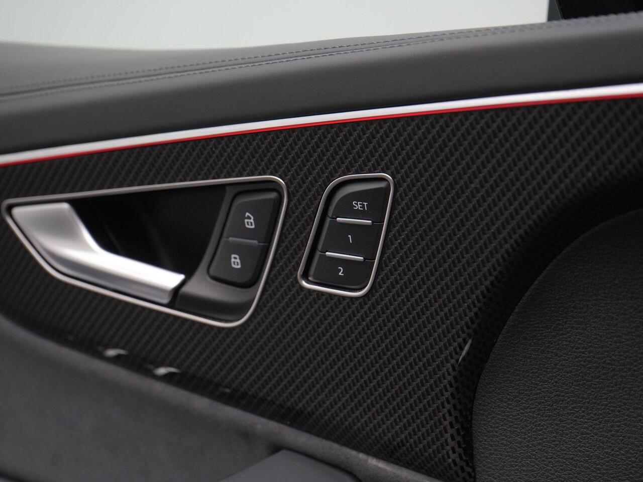 Audi Q7 7 pers. 50 TDI 286 pk tiptronic quattro S edition / Competition Plus | B&O Advanced | Panoramadak | Trekhaak | Standkachel | Valcona leder | Laser LED | Sportstoelen plus | Geheugen-/massagestoelen