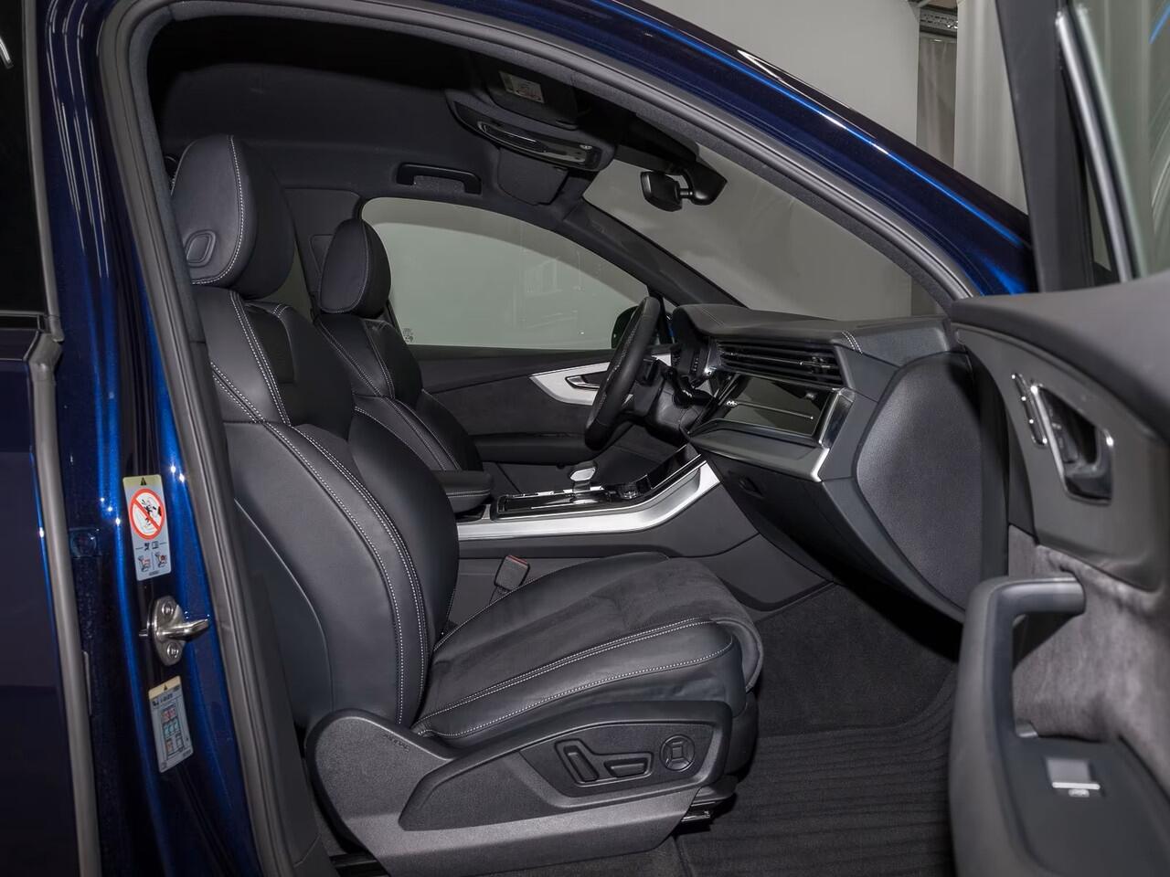 Audi Q7 50 TDI quattro S Line 286 PK Grijs Kenteken ACC Trekhaak Luchtvering Memory LED 20 Inch Black Pack