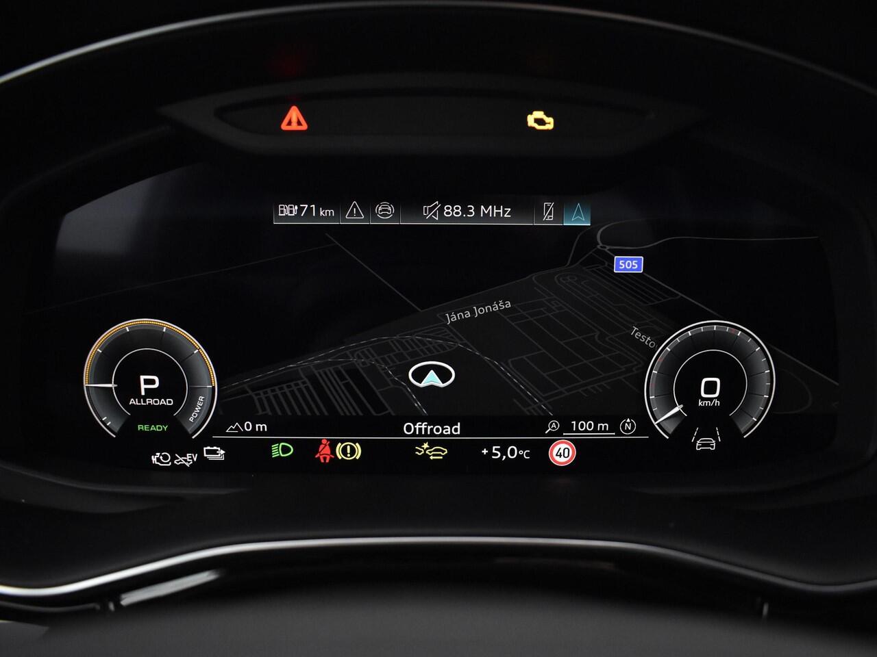 Audi Q7 Pro Line Advanced 55 TFSI e 394 PK · Assist. pakket parking plus + tour + city · Comfortsleutel · Trekhaak · Stoelverwarming voor + achter · Stoelmassage + ventilatie