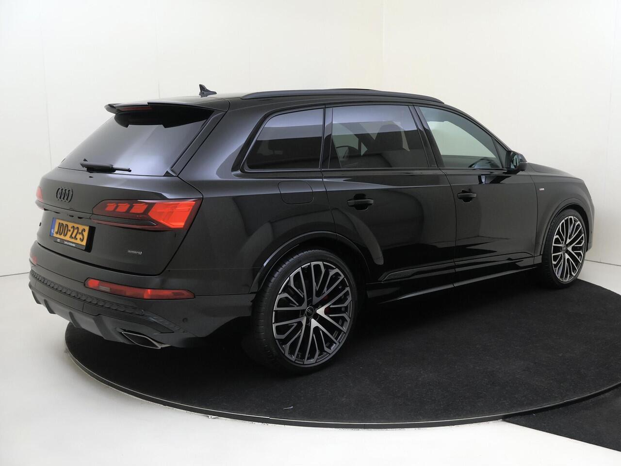 Audi Q7 55 TFSI e quattro Pro Line S | Panoramadak | Luchtvering | Trekhaak | Parkeerassistent | Head-up display | 3-zone airco | LED matrix verlichting | 360 camera | Bang & Olufsen |