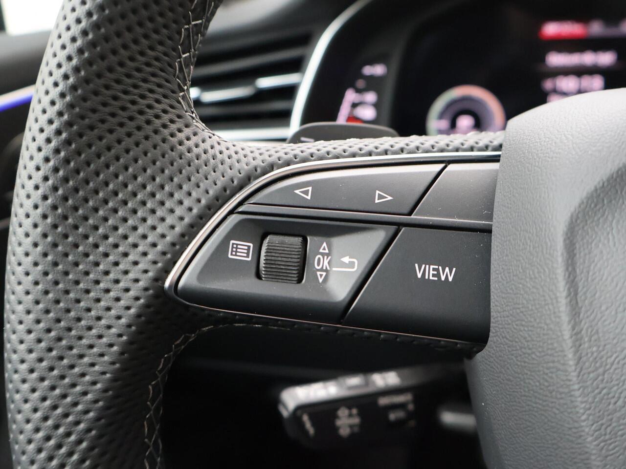 Audi Q7 Pro Line S 55 TFSI e quattro tiptronic | B&O | Trekhaak | Stuurwielverwarming | Stoelverwarming | Memory Seats | Carbon Inleg | Keyless Entry | Adaptieve Cruise Control |