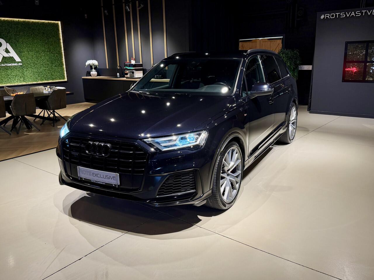 Audi Q7 55 TFSIe S-Line 2021 Luchtvering|Camera|Trekhaak|SQ7 Zwart
