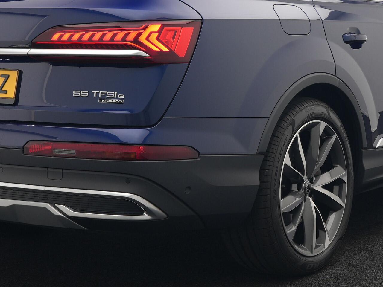 Audi Q7 55 TFSI e Quattro Pro Line Plug In Hybrid 381pk Dealer O.H PHEV | Luchtvering | Trekhaak Af Fabriek | Panodak | Adaptive Cruise | 21 "L.M Matrix LED | Camera | Lederen Sportstoelen Memory & Ventilatie | Navigatie | Keyless | Virtual | DAB | Softclos