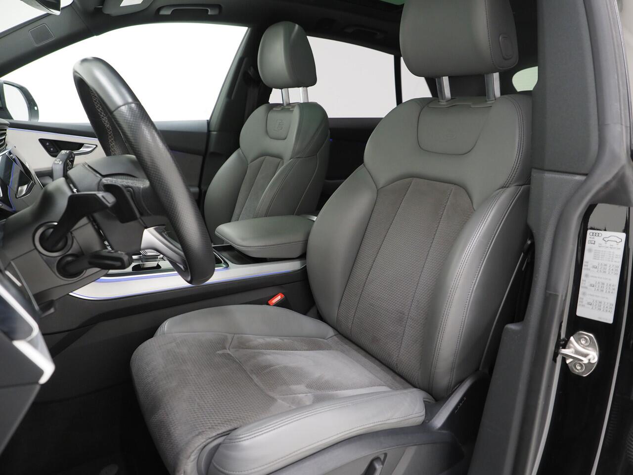 Audi Q8 55 TFSI e quattro Pro Line S | Luchtvering | Panoramadak | B&O | 360 | Head Up | Trekhaak