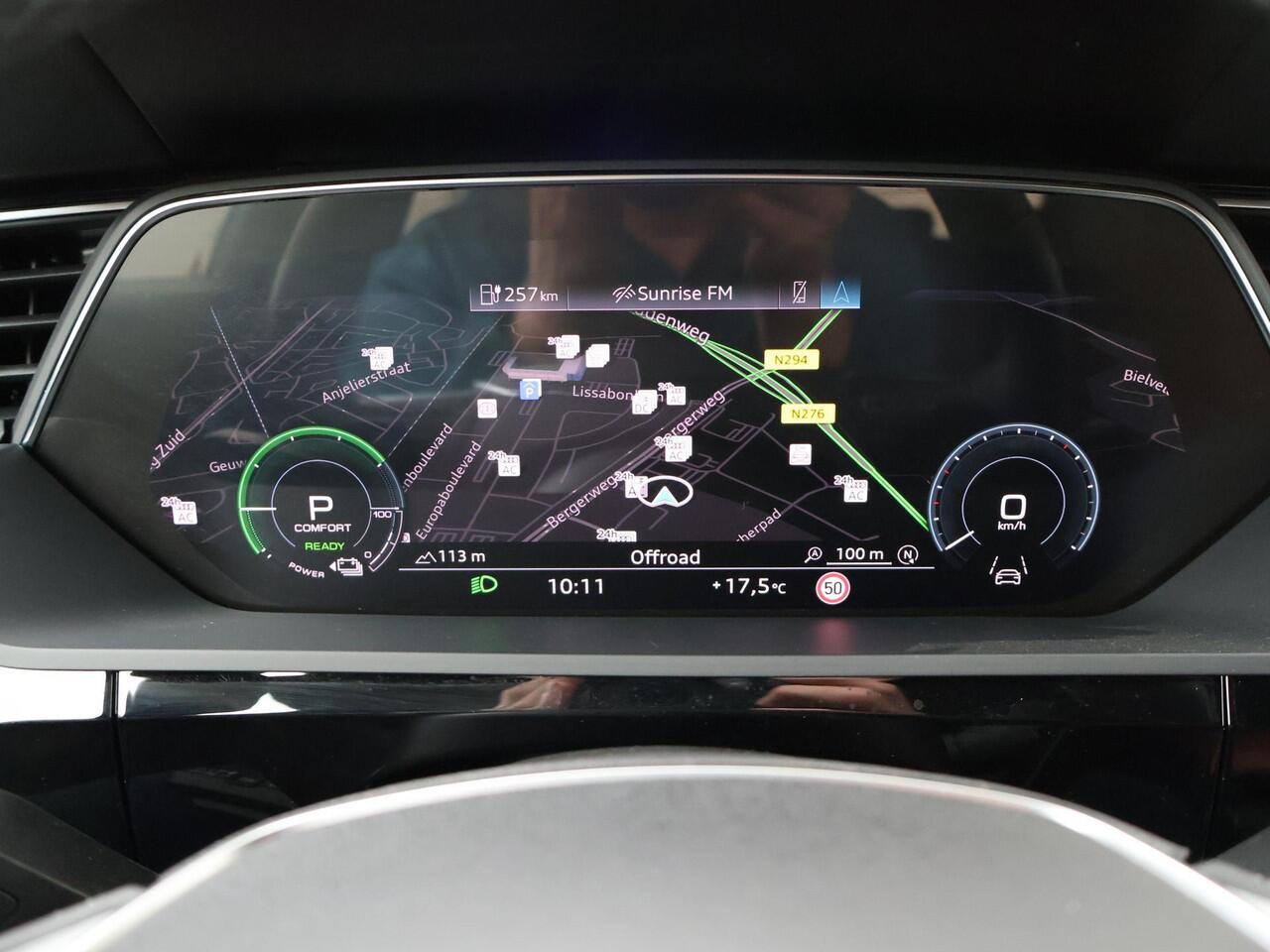 Audi Q8 e-tron 55 quattro Advanced Edition 115 kWh | 408 PK | Luchtvering | Leder | Achteruitrij camera | Trekhaak