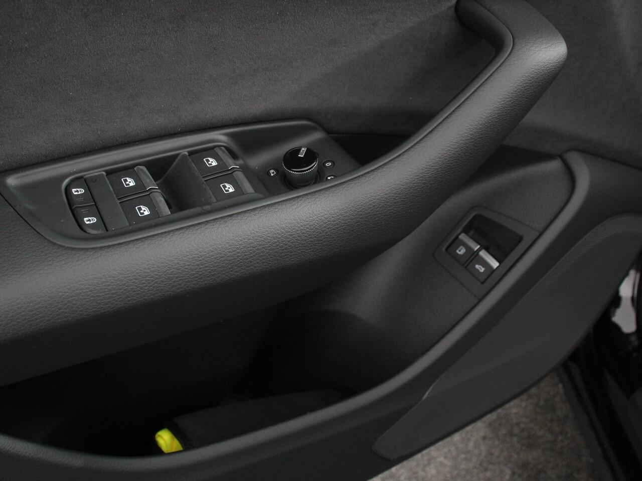 Audi Q8 55 TFSI e quattro Pro Line S Competition Plus | Leder | Carbon Pack | LED | Adaptief cruise control | 381 PK | Navigatie | Climate control | 360* camera | Elektrische achterklep