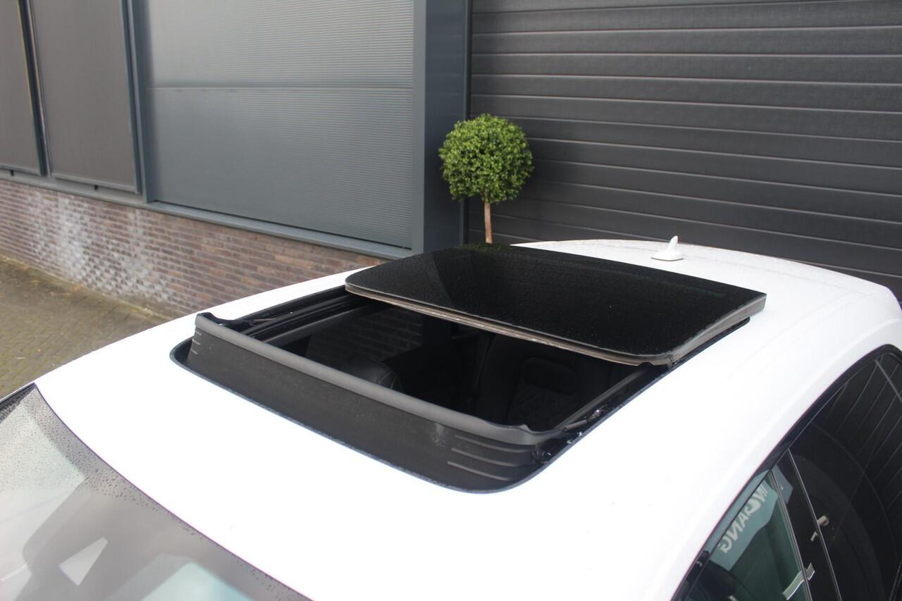 Audi Q8 60 TFSI e quattro Competition | Pano | Trekhaak |