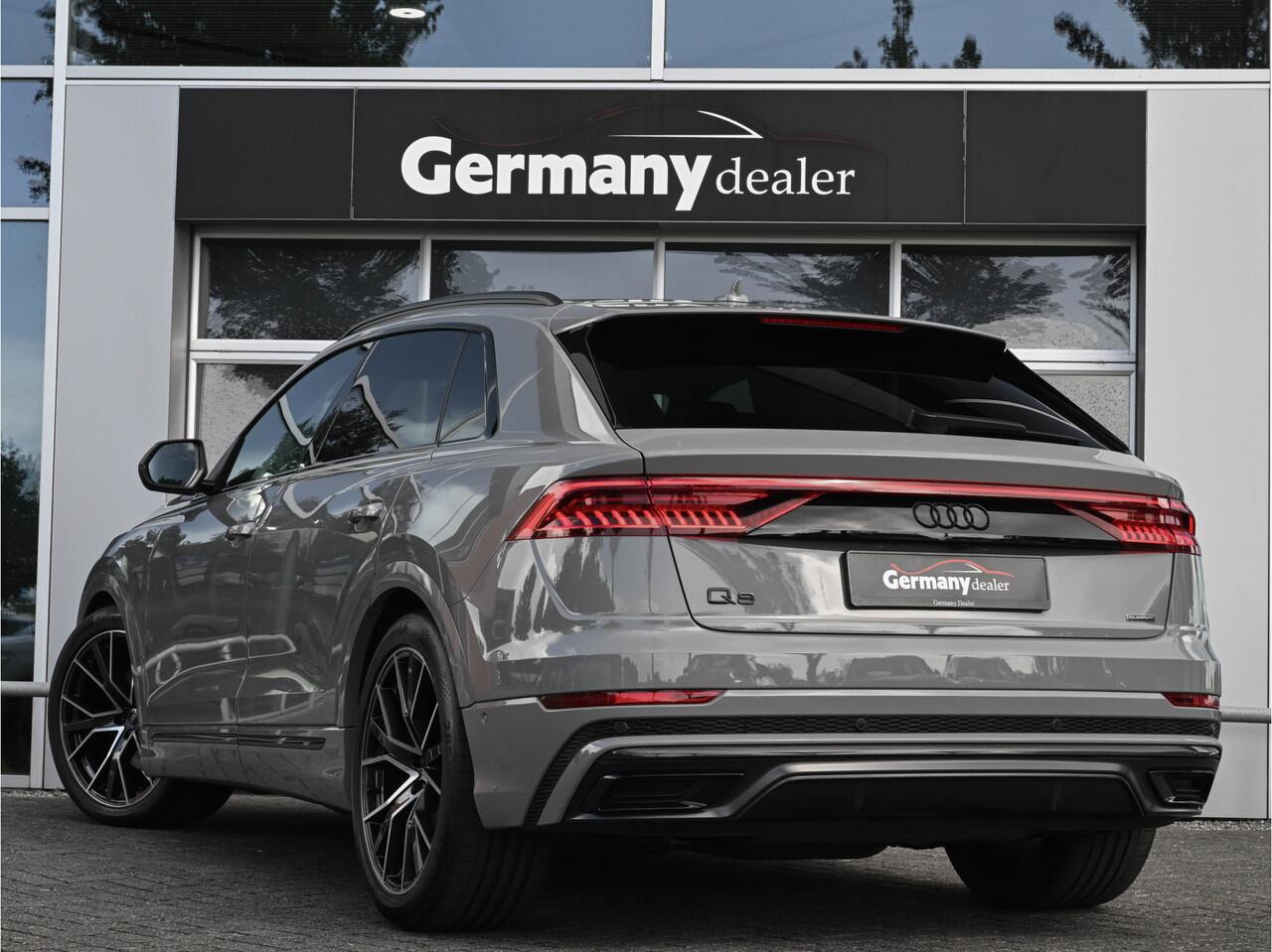 Audi Q8 55TFSI 340PK Quattro 4W-best Indiv-Nardo RS-Zetels Softclose Lucht Tr-Haak VOL!