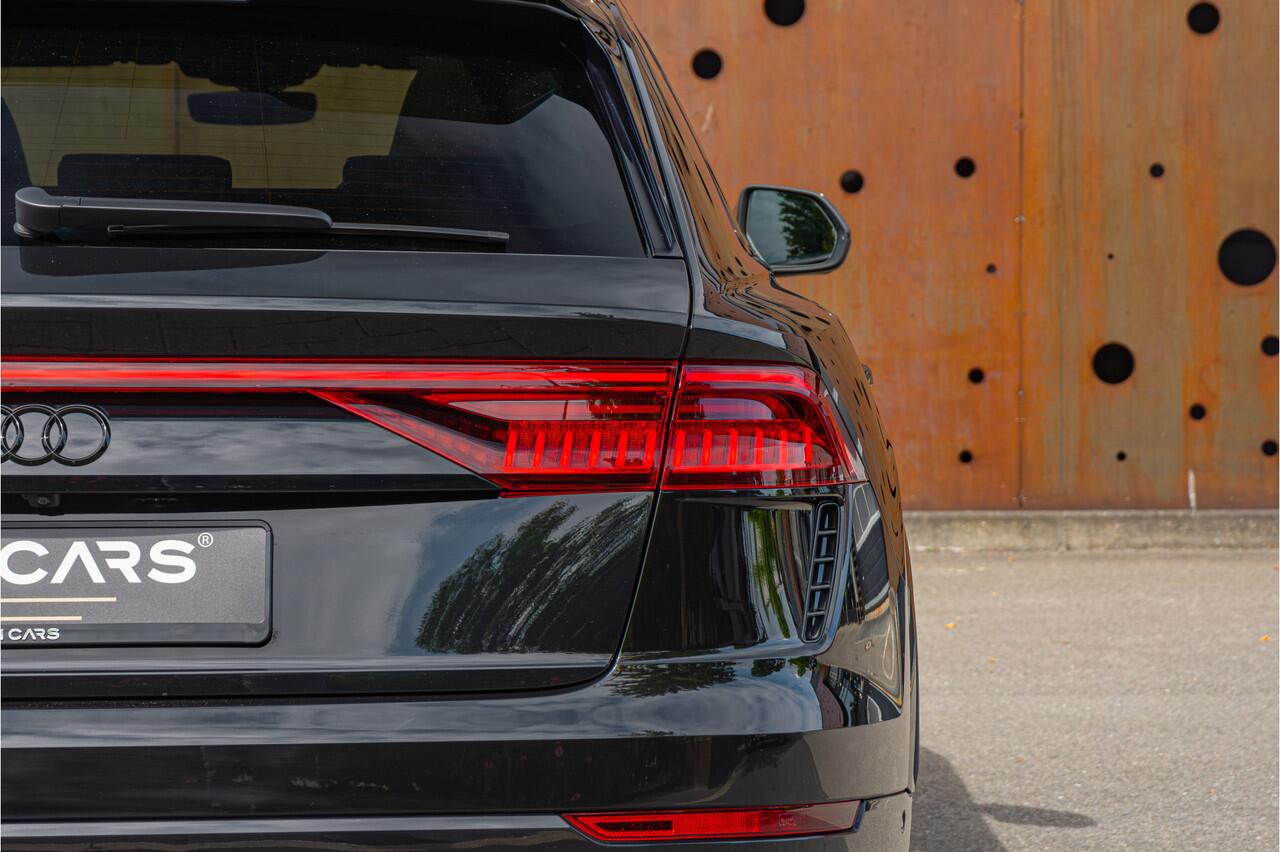 Audi Q8 4.0 TFSI RS Q8 quattro | Soft-Close | Smartphone | B&O | Tour | HUD | Panorama | 23" | Sportuitlaat |