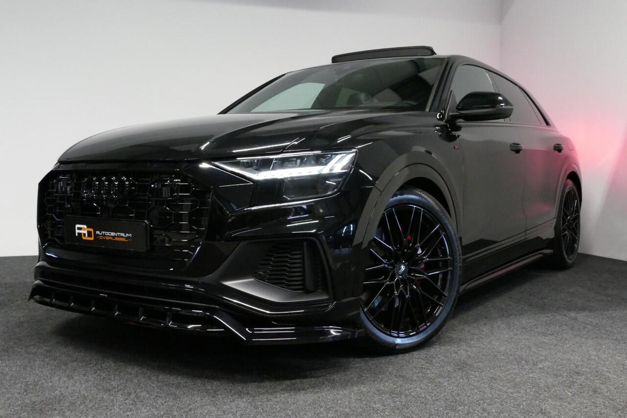 Audi Q8 55 TFSI e quattro Pro Line S / RSQ8 Diffuser / RSQ8 Grill / Maxton Design Bodykit V.2 / Panoramadak / RS Sportstoelen / Elektr. verstelbare voorstoelen + memory / Sport Luchtvering / Matrix LED / Ambienteverlichting plus / Apple Carplay - Android Auto / B