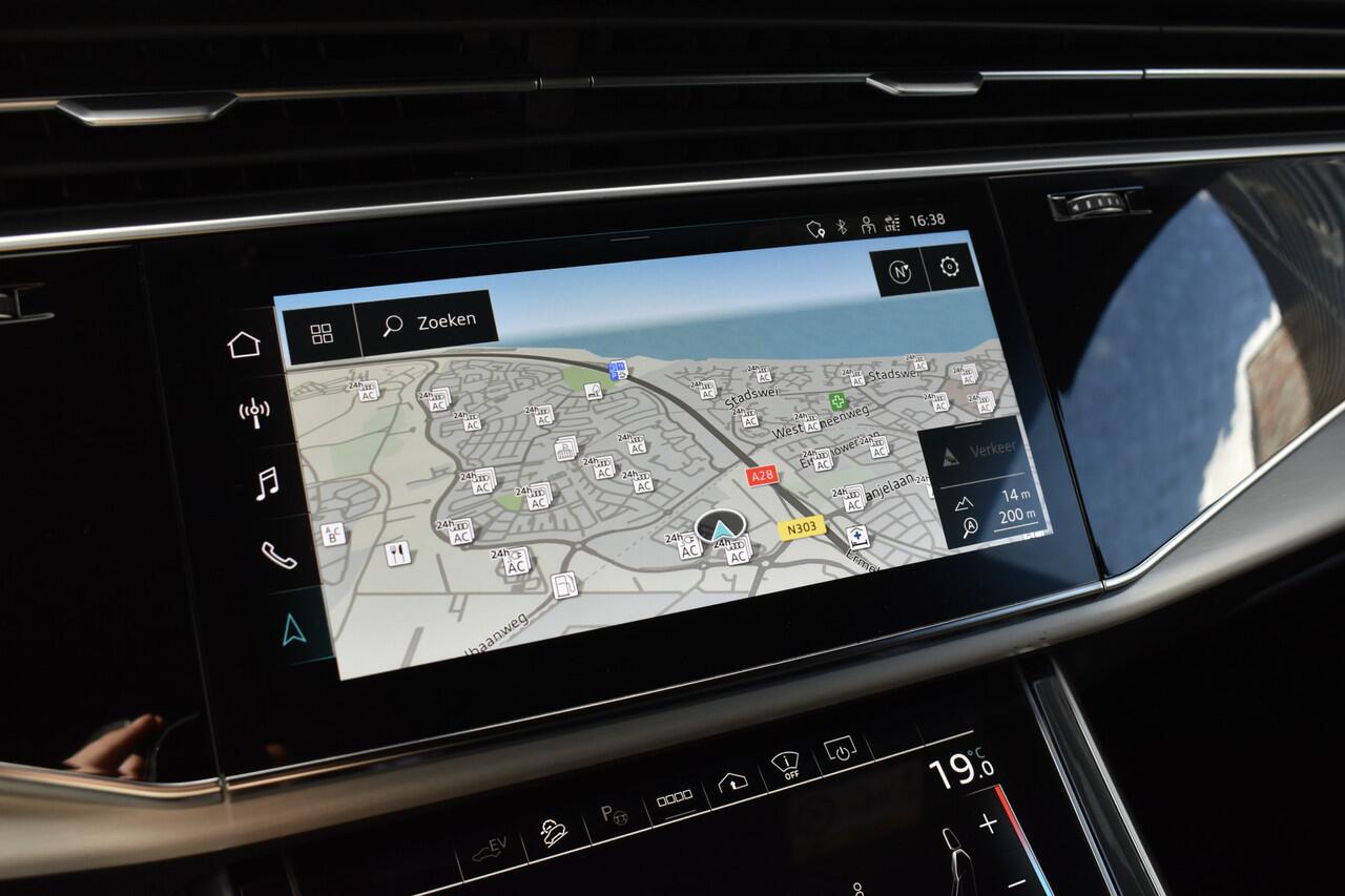 Audi Q8 55 TFSI e Quattro Pro Line S | ACC | RS-Seats | Head-Up | B&O | Softclose | 22'' Wielen | Stuurverwarming | Matrix | Nachtzicht |