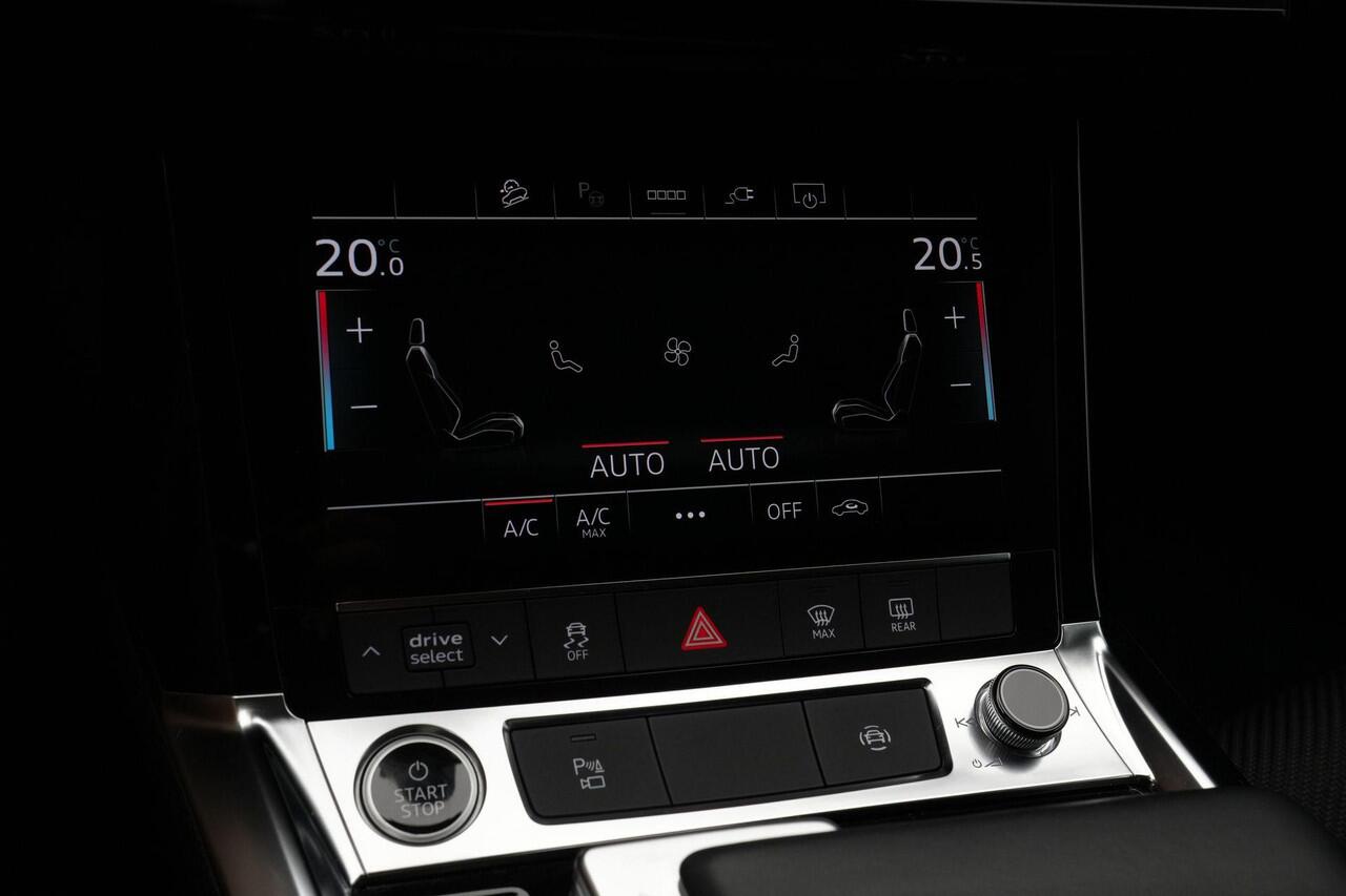 Audi Q8 e-tron 50 quattro Edition 95 kWh 340 pk | Luchtvering | Achteruitrijcamera | Navigatie | Stoelverwarming | Apple Carplay / Android Auto