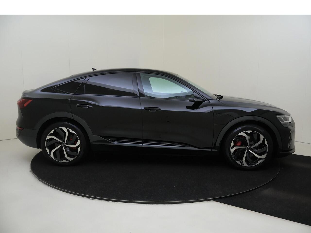 Audi Q8 Sportback e-tron 55 quattro Advanced Edition 115 kWh | 360 camera | Virtual mirrors | Keyless | 4-zone airco | Adaptieve cruise control | Parkeerasisstent | Sfeerverlichting | Lederen bekleding |