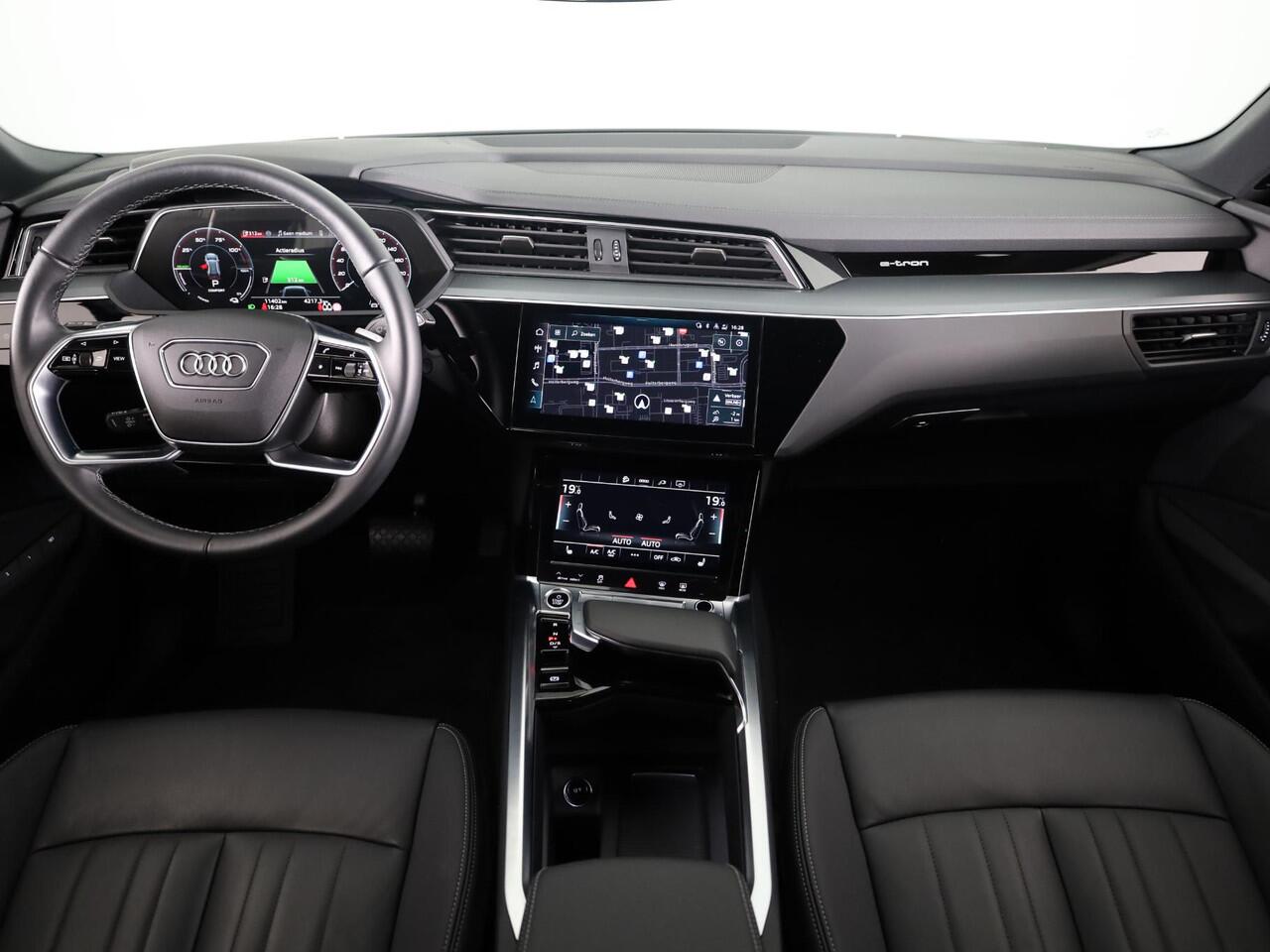 Audi Q8 e-tron 50 quattro Edition 95 kWh 340pk | Lederen bekleding | | 20 inch lichtmetalen velgen | Elektrisch verstelbare voorstoelen met geheugen | Parkeercamera |