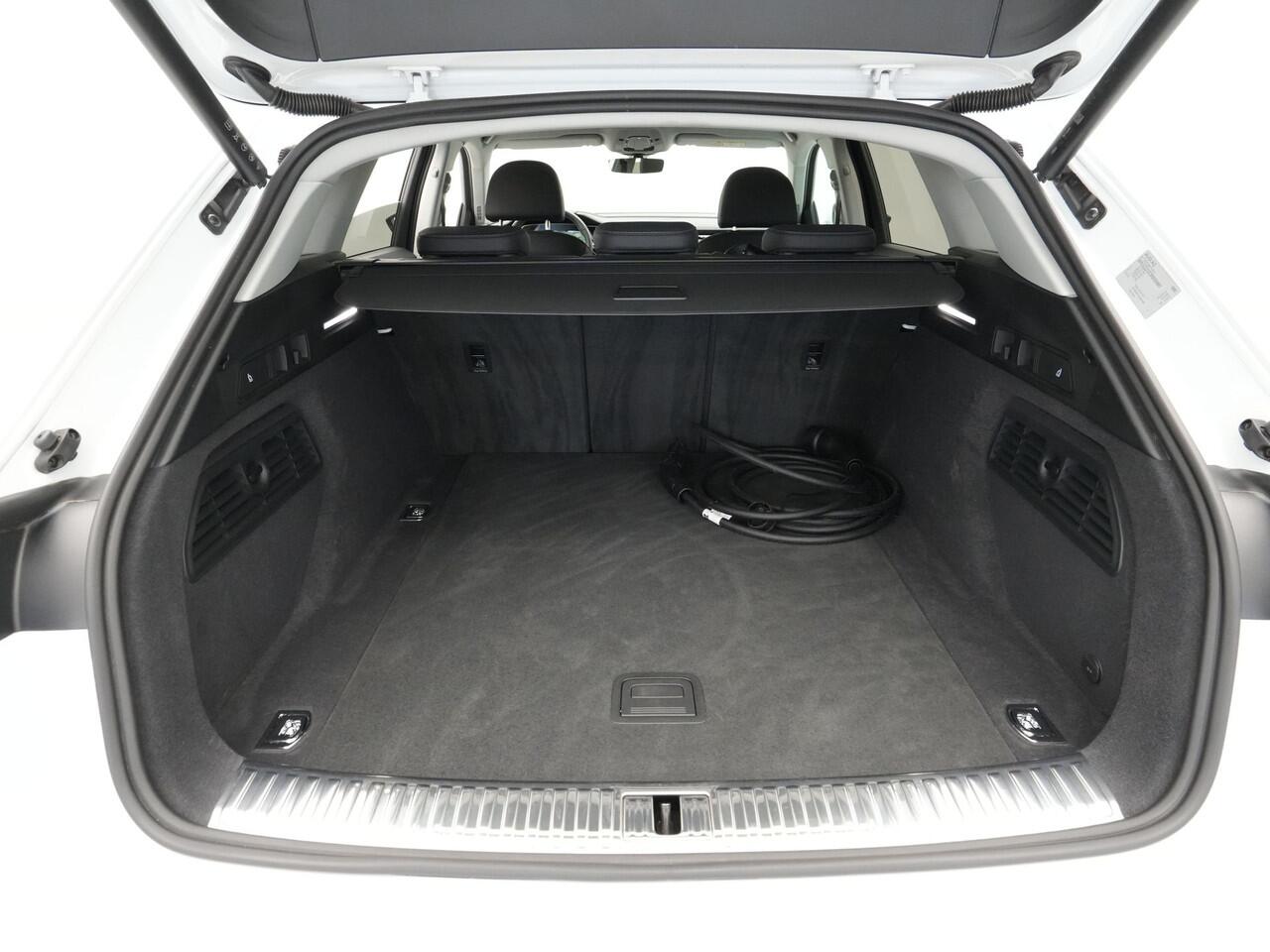 Audi Q8 e-tron 50 quattro Advanced Edition 95 kWh Leer Camera Privacyglas Memory Pdc 62