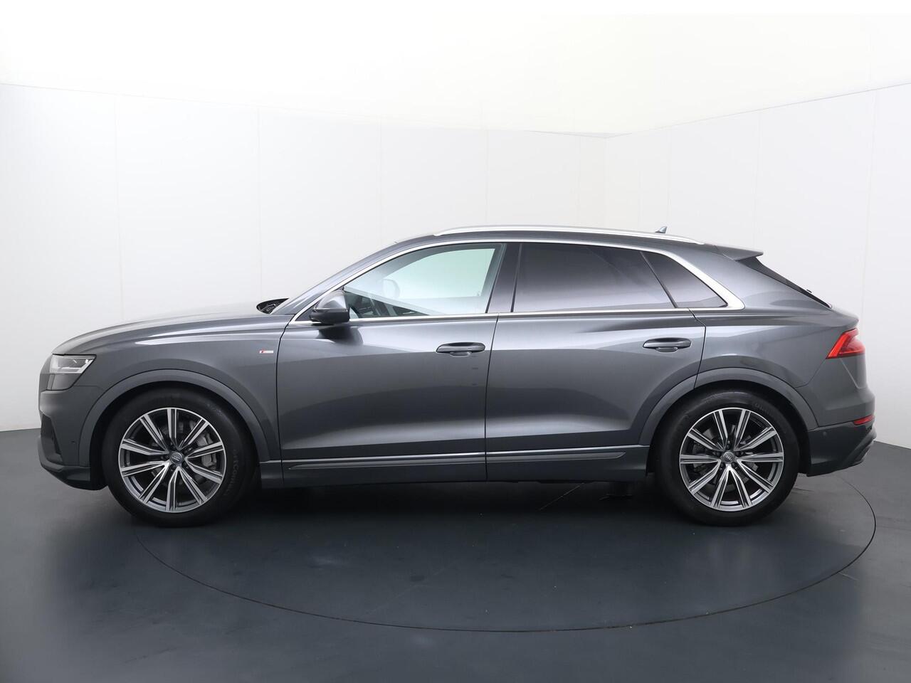 Audi Q8 55 TFSI quattro Pro Line Plus | 340 PK | Automaat | Adaptive Cruisecontrol | Stoelverwarming |