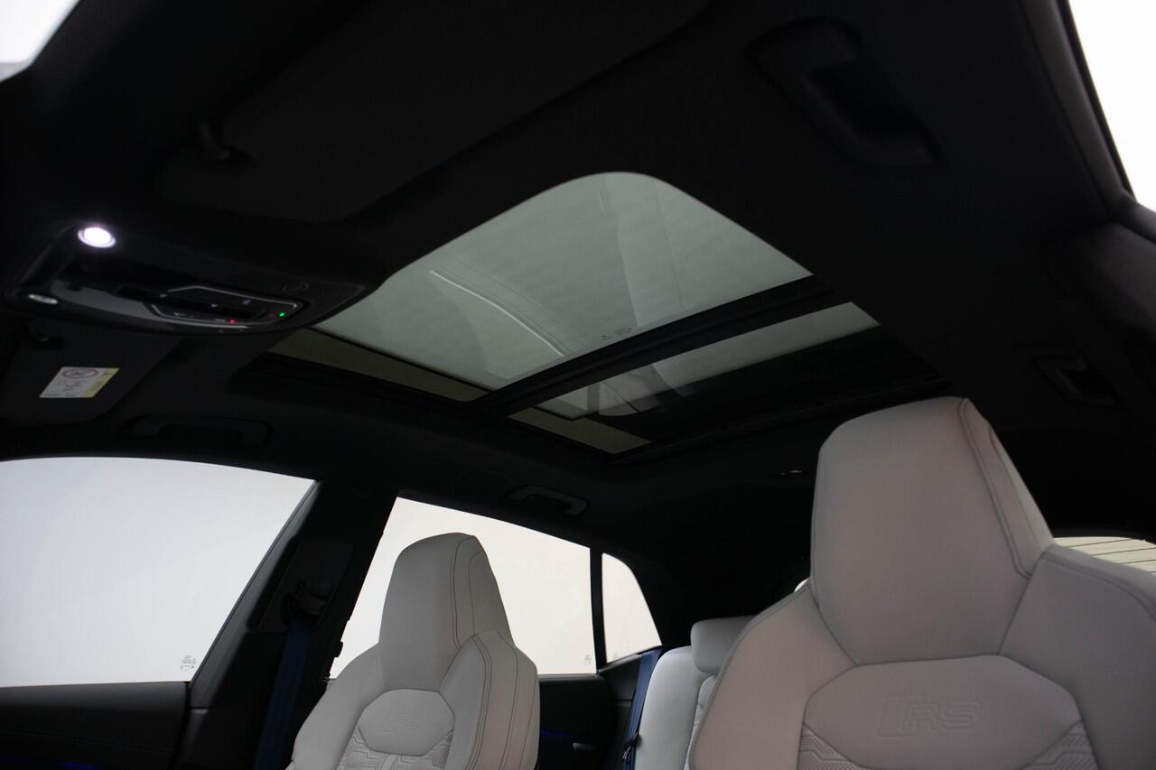 Audi Q8 4.0 TFSI RS Q8 quattro | B&O Advanced | Audi exclusive Leder | City | Tour | Parking | Panorama | Trekhaak | 23 Inch | Matrix |